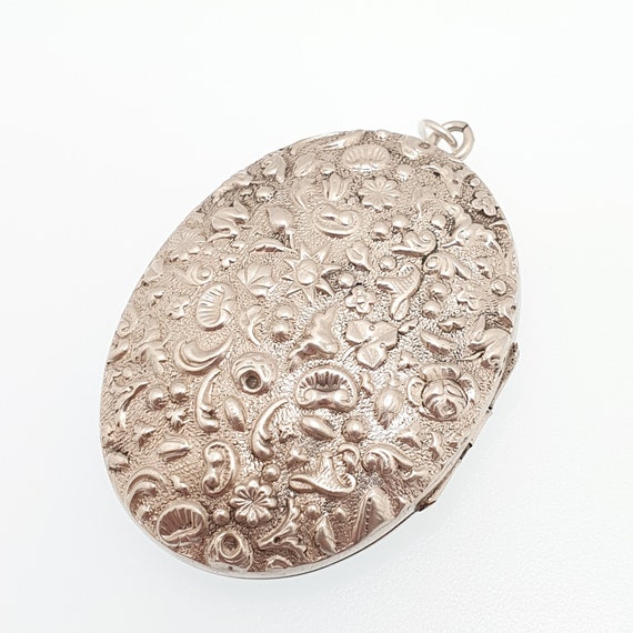 Antique Victorian Solid Silver Locket Shell & Flo… - image 3