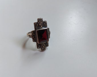 Vintage sterling silver 925 garnet paste ? ring