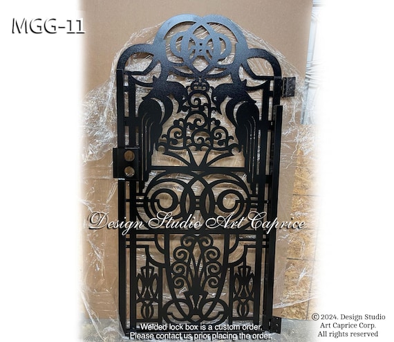 Parrots / Custom Metal Entry Gate / Artistic & Unique Design