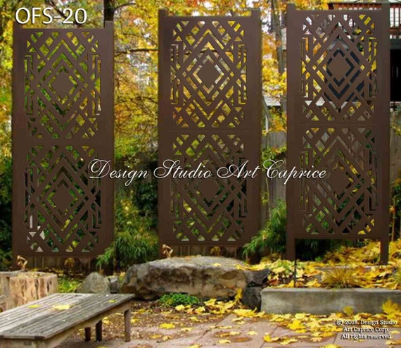Indoor top fence panels