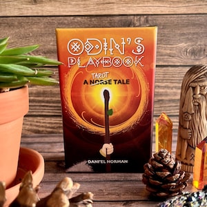 El libro de juegos de Odín: una baraja de cuentos de tarot nórdico