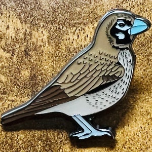 Dickschnabellerche - Vogel Pin Abzeichen Gruppe - Emaille Pin Abzeichen - Ohne Nummer