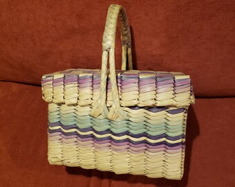 Basket vintage Purse woven with handle and lid