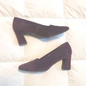 Ever See a Purple Pump Ever hope to be one Stylin Vintage 80s 90s Suede Pumps size 7