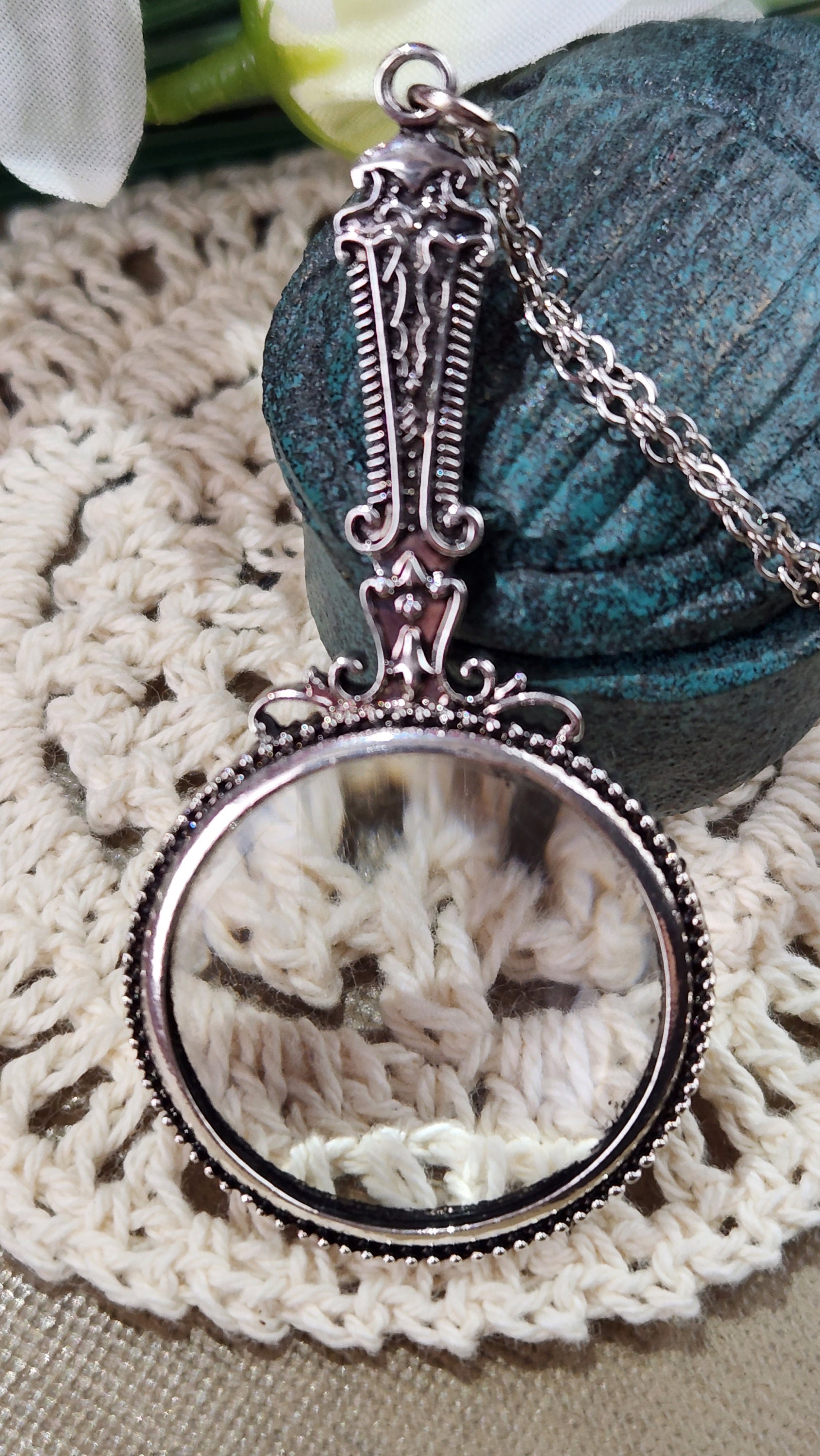 Ornate Magnifying Glass Necklace – Ornamental Things