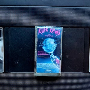 KILLER KLOWNS from OUTERSPACE (1988)
