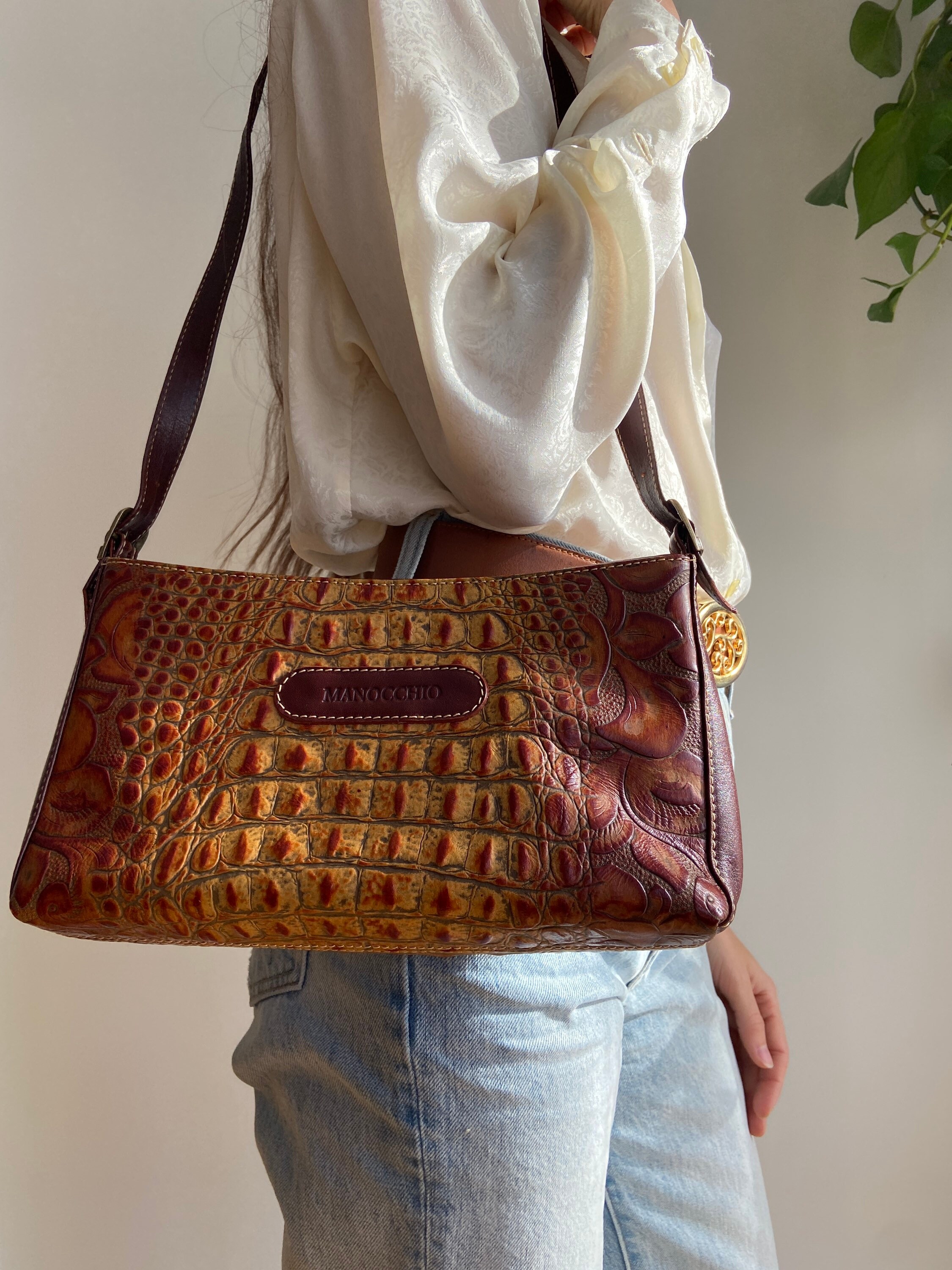 90s baguette bag