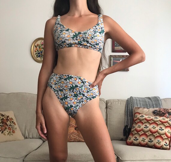 Vintage 90s bikini / floral daisy bikini / high wa