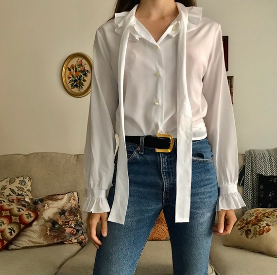 Vintage white ruffle ruffled collar blouse with ne