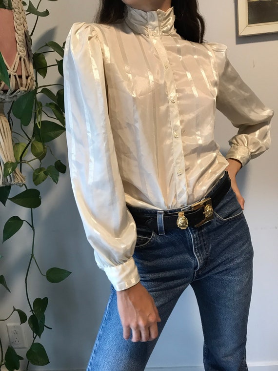 Vintage cream off white high neck Victorian puff s