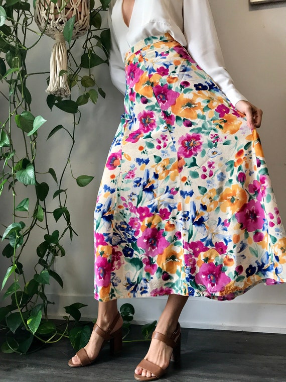 Vintage long floral skirt / midi floral 100% silk