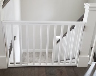 Custom spindle wooden gate | Baby gate | Stairway gate| White wooden baby gate| Farmhouse gate| Barn door baby gate| Baby gate for stairs