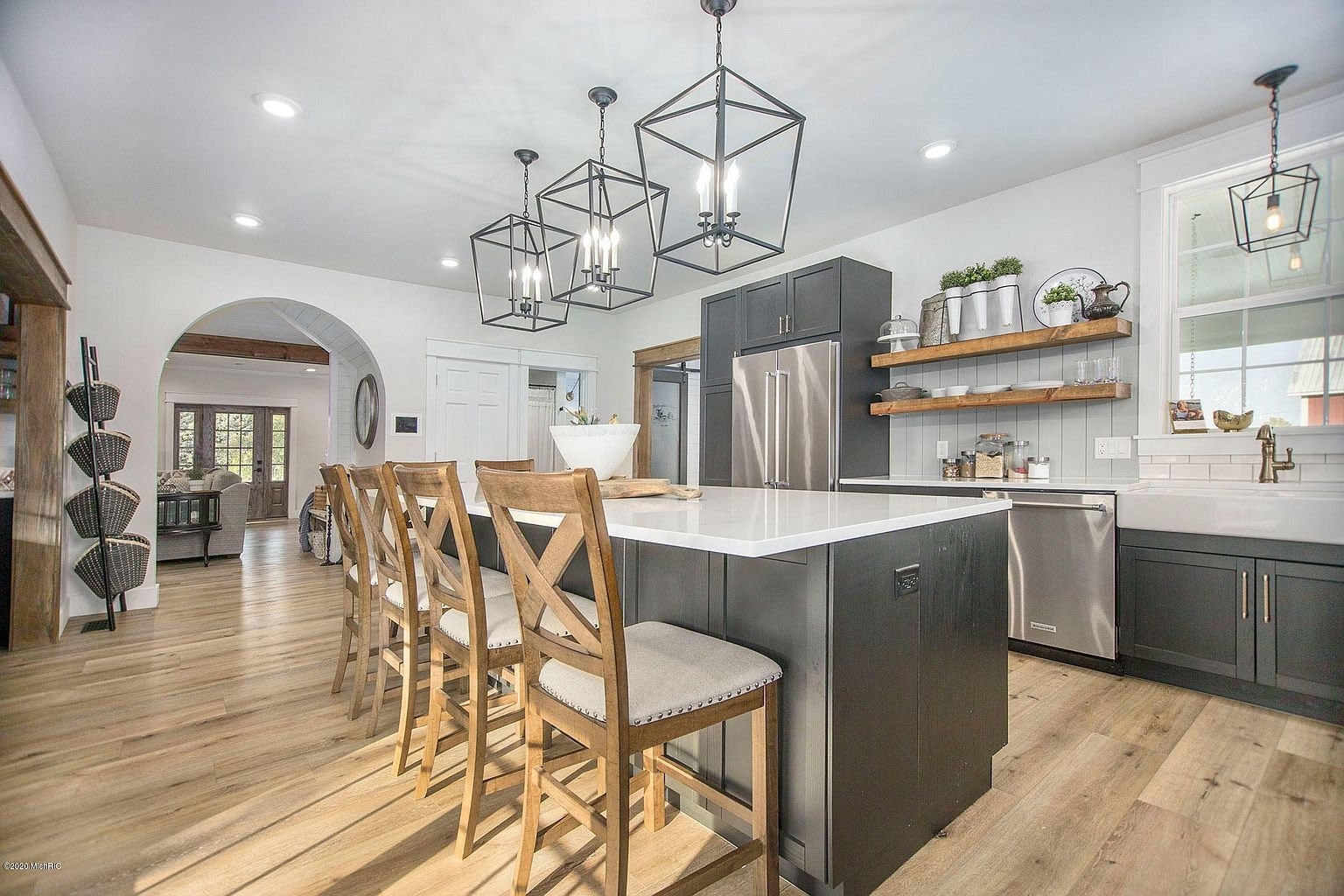 Étagères flottantes | Étagères flottantes en bois | Étagères pour la cuisine | étagères décoratives | étagères pour salle de bain | étagères de ferme | fait main