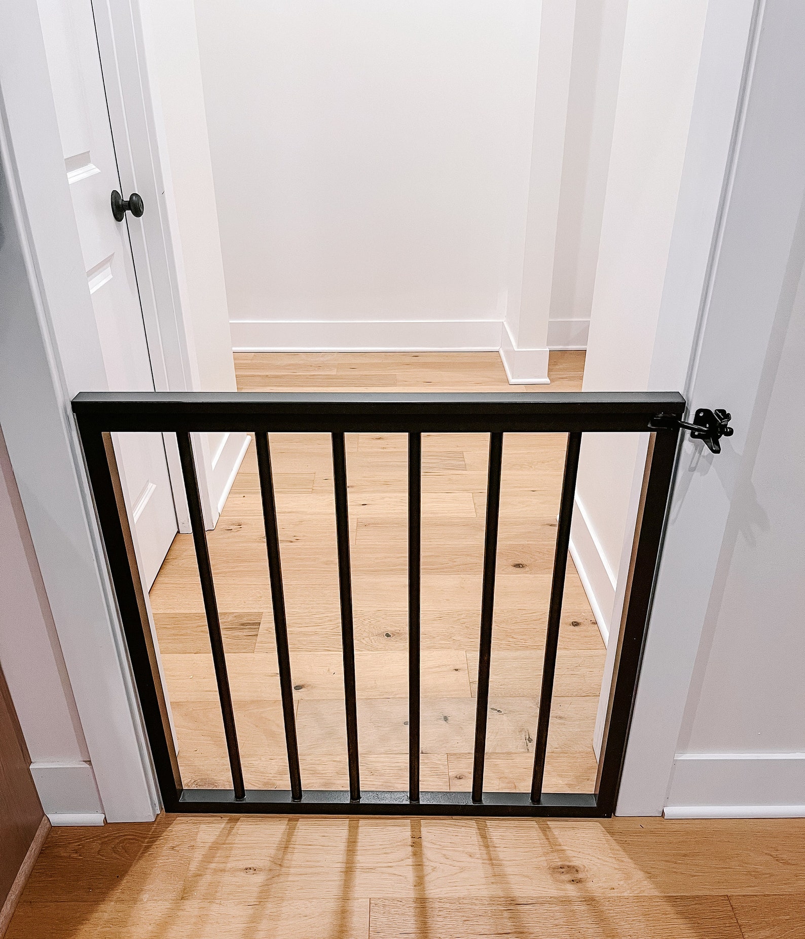 Custom Black Round Spindle Wooden Gate Baby Gate Stairway - Etsy
