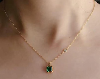 Collar con colgante de esmeralda en plata 925: esmeralda sintética, chapada en oro de 14 quilates