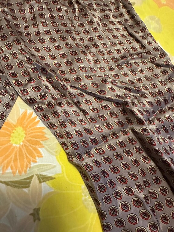 Beige Abstract Circle Pattern Scarf With Fringe - image 2