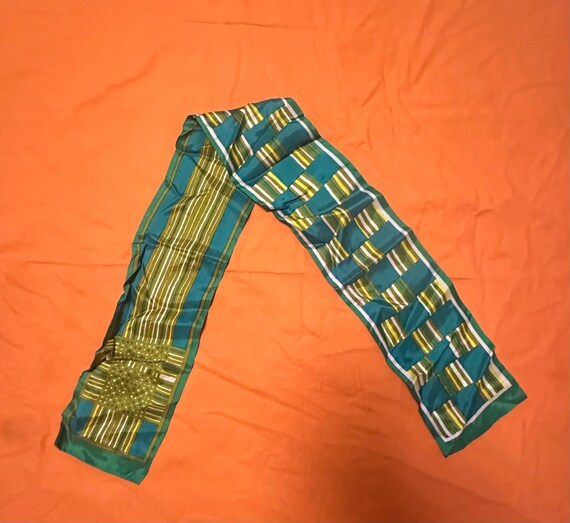 Funky Pattern Green Scarf - image 2