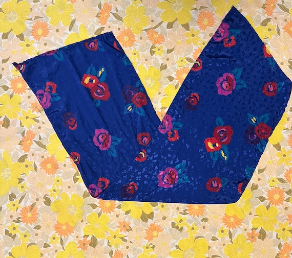 Blue Floral Pattern Scarf - image 2