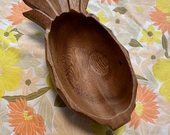 Houten ananaskom