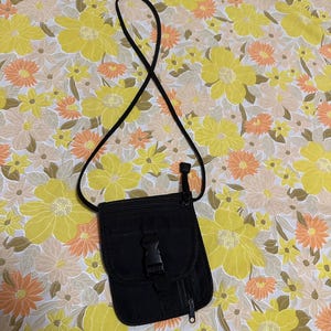 Cartera cruzada negra