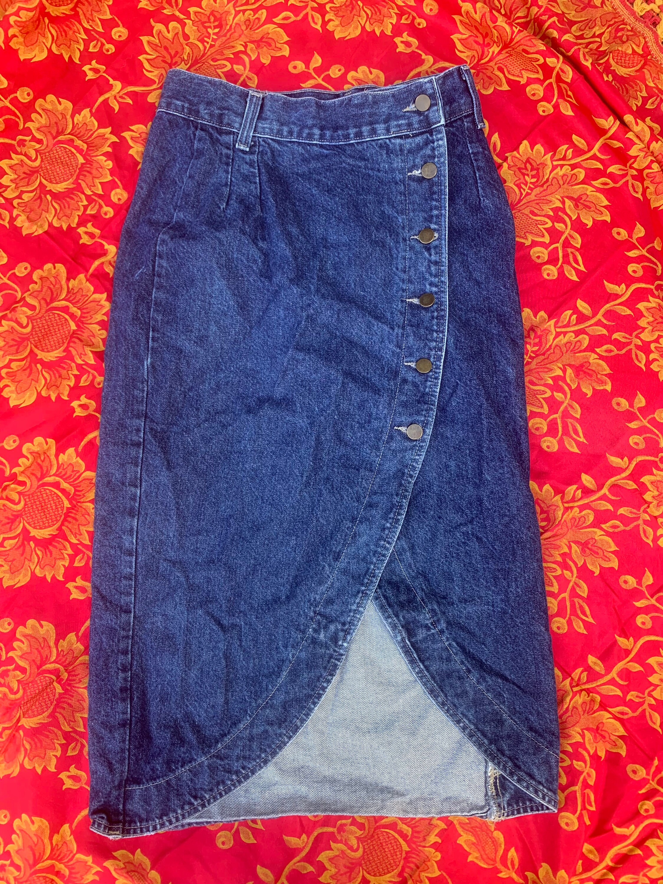Denim Thigh Length Ladies Plain Blue Skirt Dungaree at Rs 960