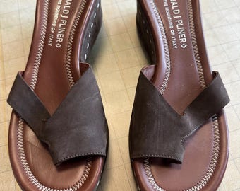Donald J. Pliner Italy Made Suede Leather Wedge Shoes