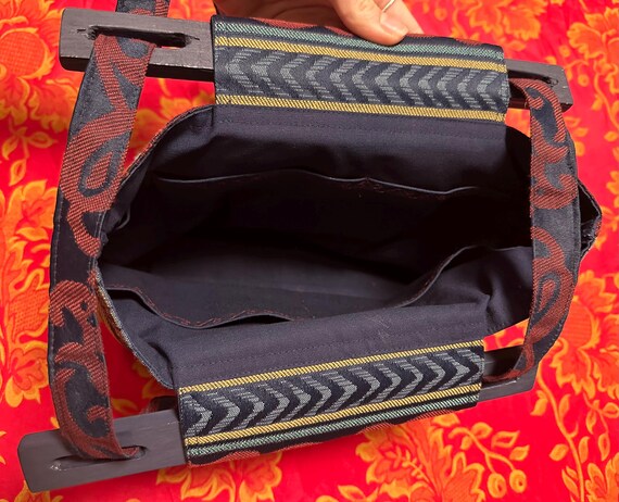 Abstract Pattern Adjustable Strap Style Purse - image 3