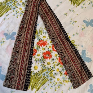 Black/Tan/Red/Brown Paisley Neck Scarf