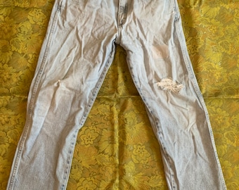 Light Wash Distressed Jeans