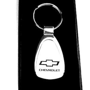 Personalized Chevrolet Keychain: Engraved Metal Car Logo