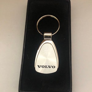 BUZSU 2PCS for Mazda Leather Keychain, Metal Alloy Car Keychain for Volvo  S90 S60 XC60 XC40 XC90 V40 V60 S60 S80,Key Ring for Men Women,Family