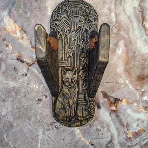Suporte de parede para guitarra em forma de gato gótico – Arco medieval e suporte de madeira de hera para amantes da música