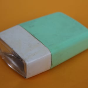 Taschenlampe ELBA. Plaste bzw. Plastik für Flachbatterie. 60er Jahre. DDR mint grün Bild 1