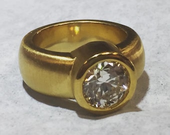 Damas 14kt cepillo oro redondo brillante corte Forever un anillo moissante