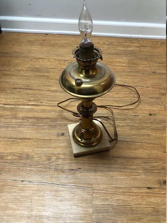 Vintage electric brass oil lamp outlet