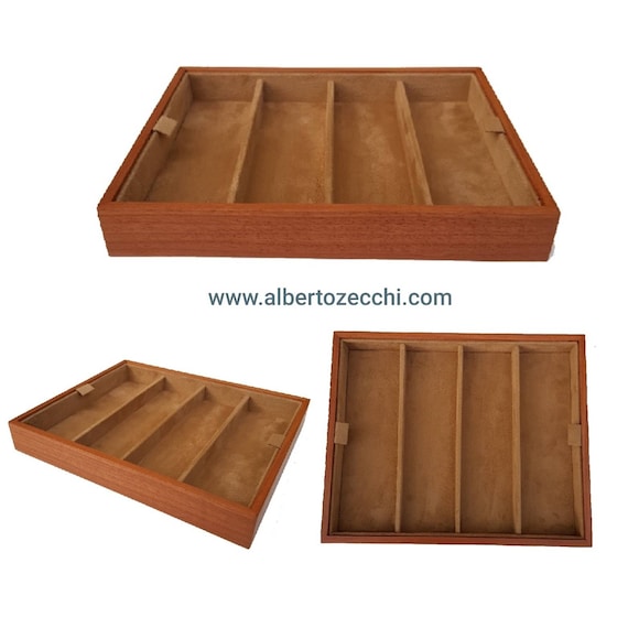 Tray for watches or straps