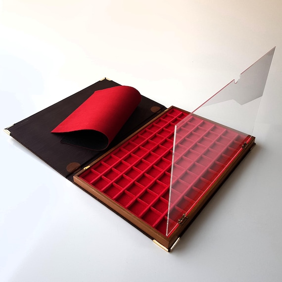 Art. LIG377P Libro astuccio per 77 Monete fino a 25 mm ZECCHI realizzato in Legno e Velluto. Book-Tray Display for Coins Produced by ZECCHI