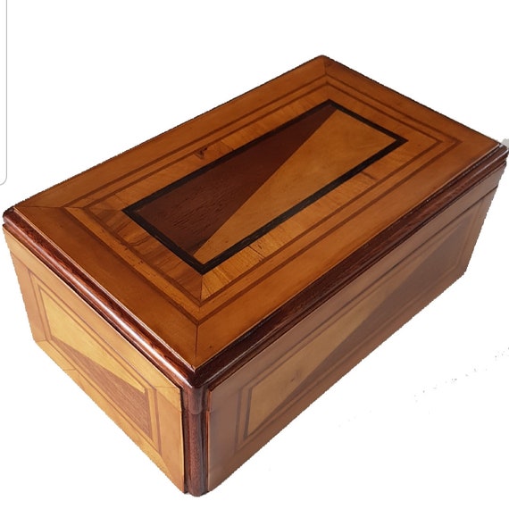 Jewelry box for ring bracelet necklace watch earrings, gold silver precious stones