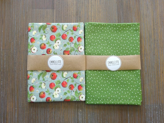 Stoffpaket acufactum Baumwollstoff Apfelernte u. Tupfen olivgrün, 2 x ca. 50 cm x 75 cm