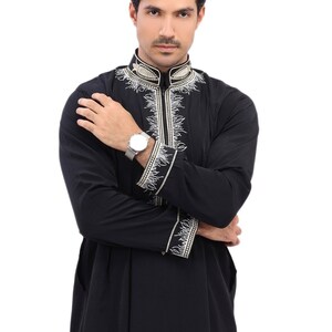 Embroidered Men Arab thoub Dishdash Long Sleeve Thobe Islamic Robe Kaftan Abaya Dress Only #104