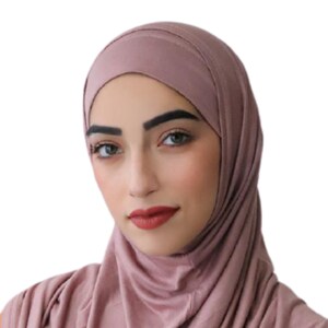 almira hijab 2