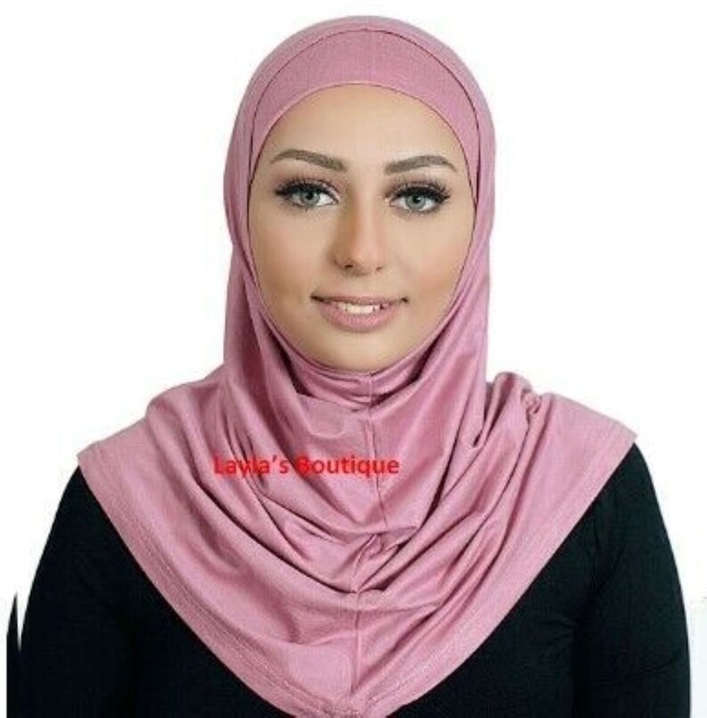 almira hijab 2
