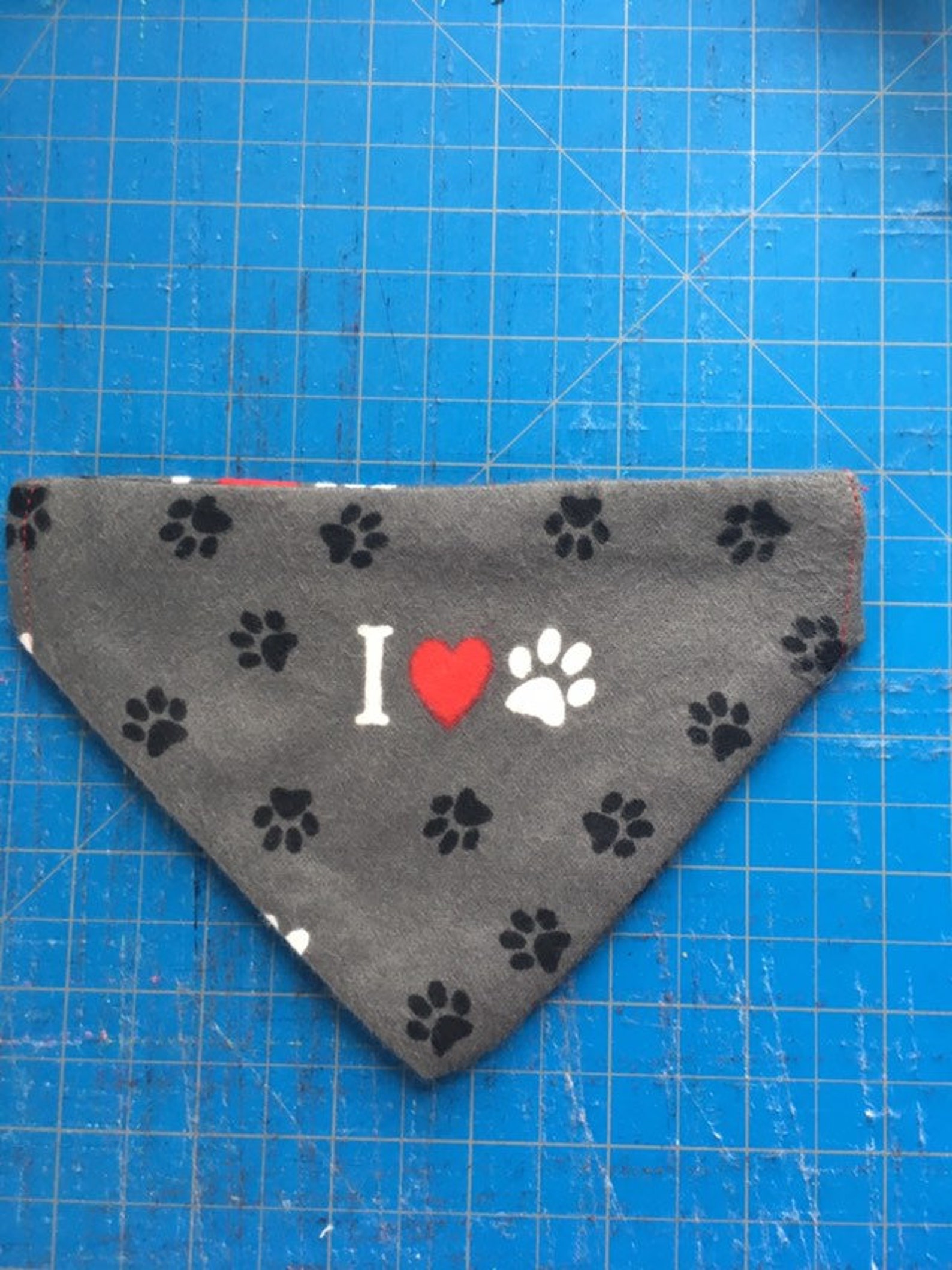 ExtraSmall Dog Bandanna / Pet Bandanna in Red I Heart Paw Etsy France
