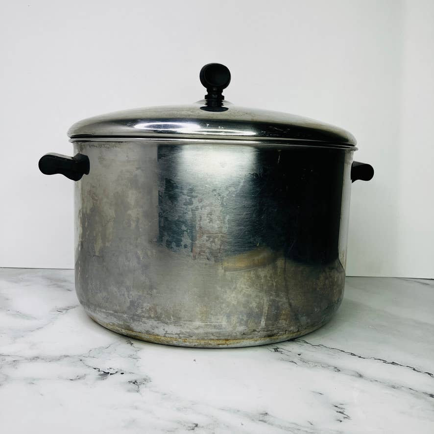 Vintage Deluxe Permanent Stainless Steel 6 Qt. Stock Pot w/ Lid