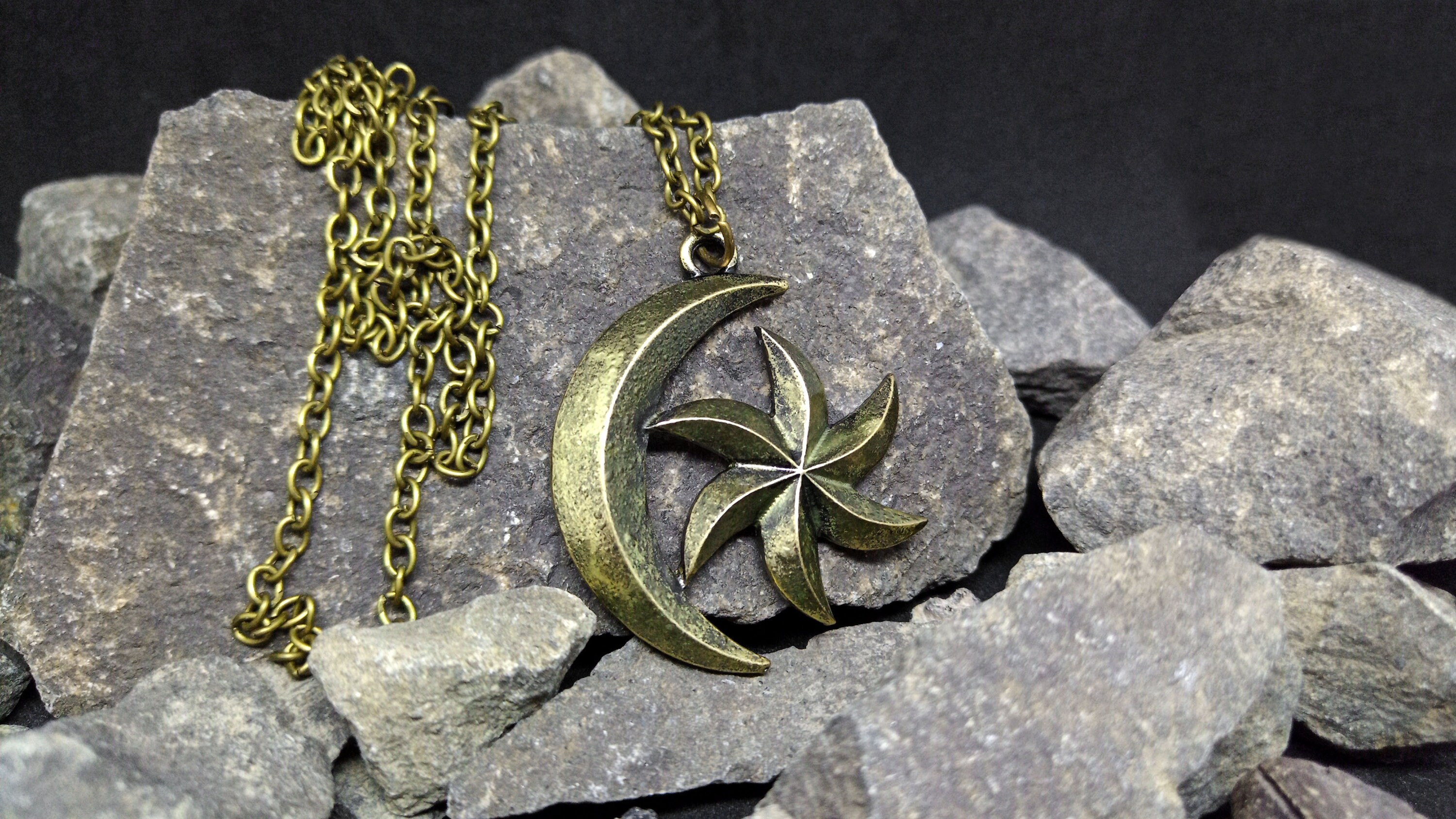Elder Scrolls Skyrim Amulet of Azura Moon and Star Replica Etsy