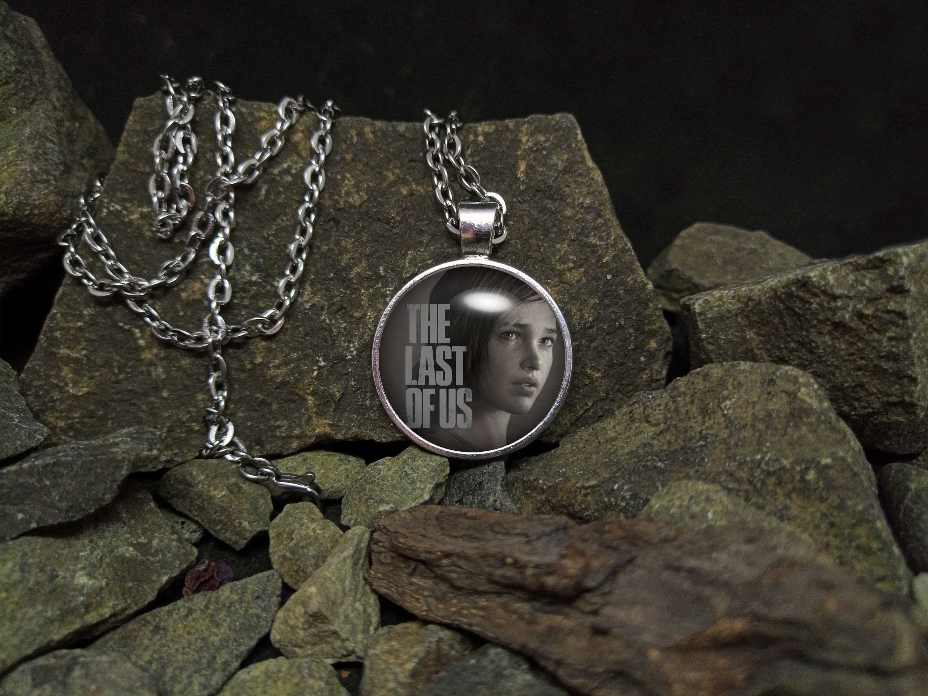 Last of Us Ellie Glass Cabochon Silver Necklace Pendant Etsy