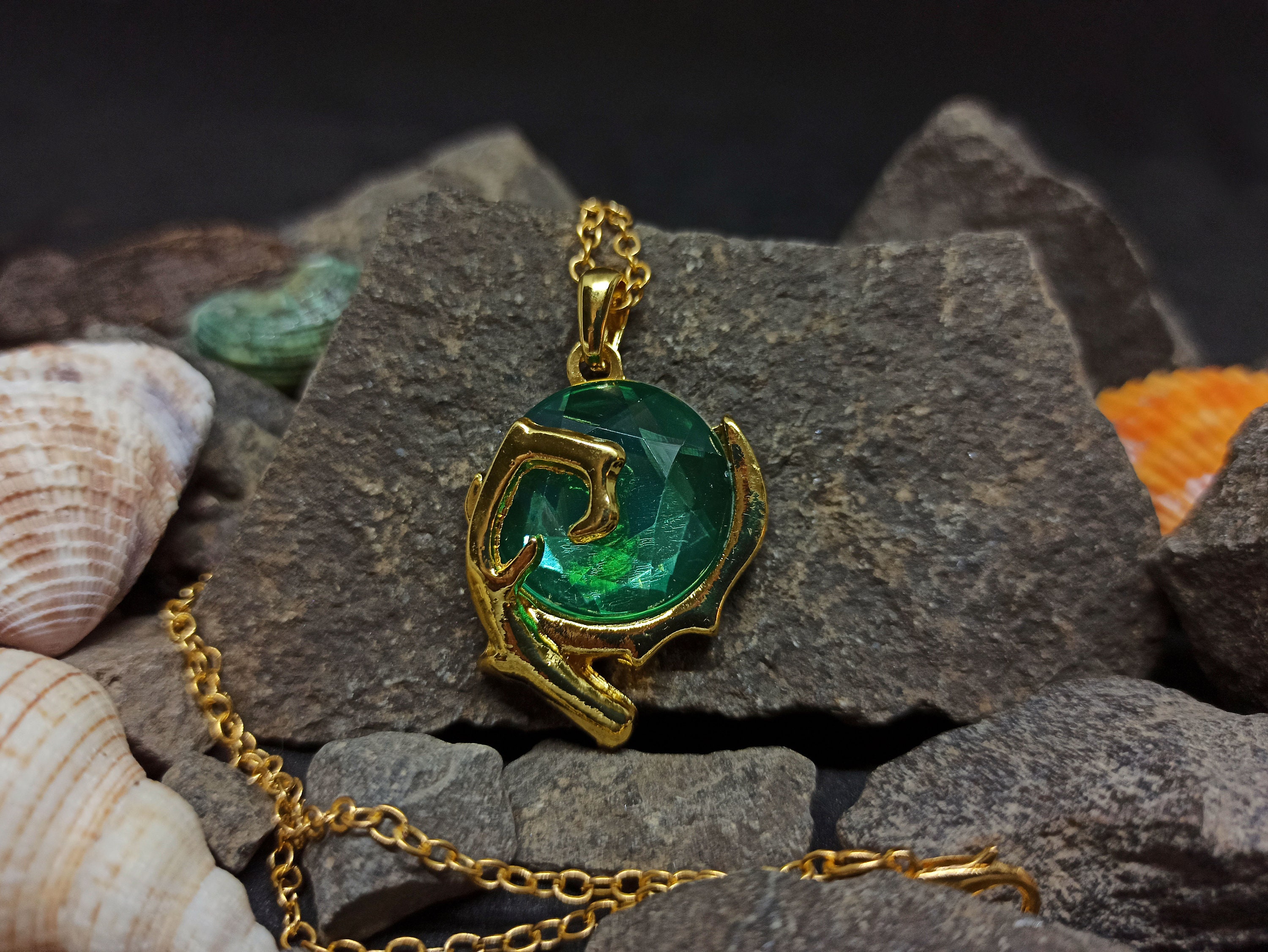 Kokiri emerald necklace sale