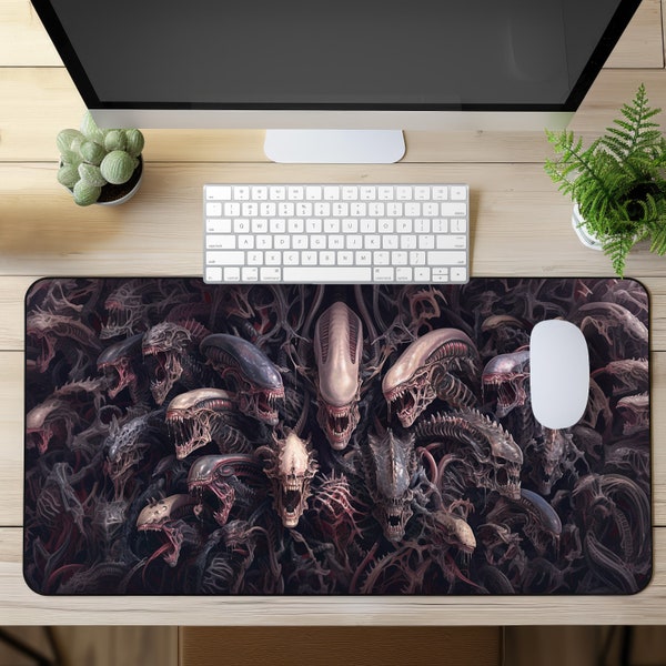 Alien Mouse Pad - Alien desk mat - Large game mouse pad - Desk mat gaming - Desk mat aesthetic - Xenomorph fanart - Disturbing horror art