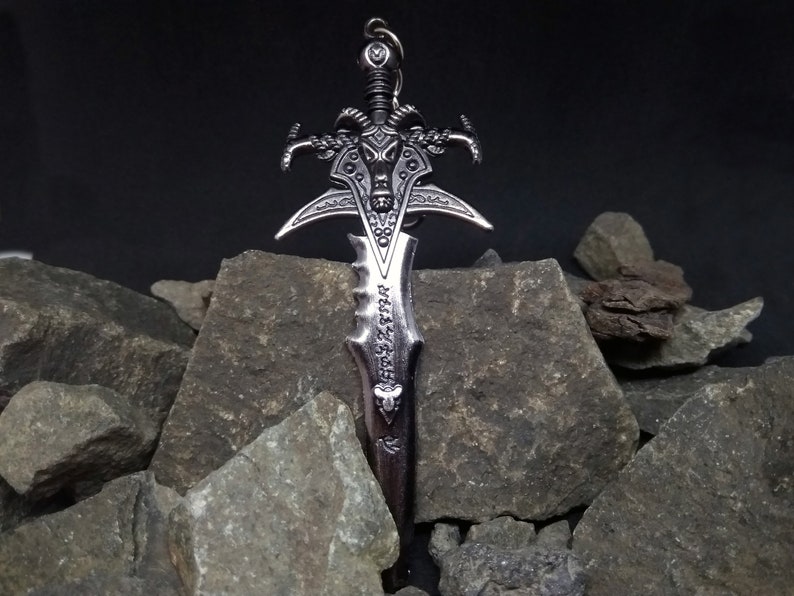 World of Warcraft Frostmourne Legendary Sword Keychain Keyring Etsy