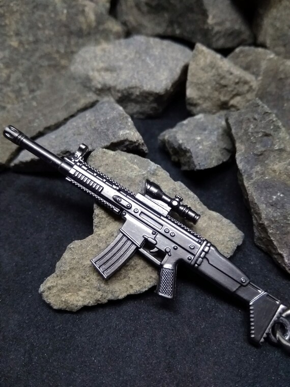 Mad City Scar Vs M4a1